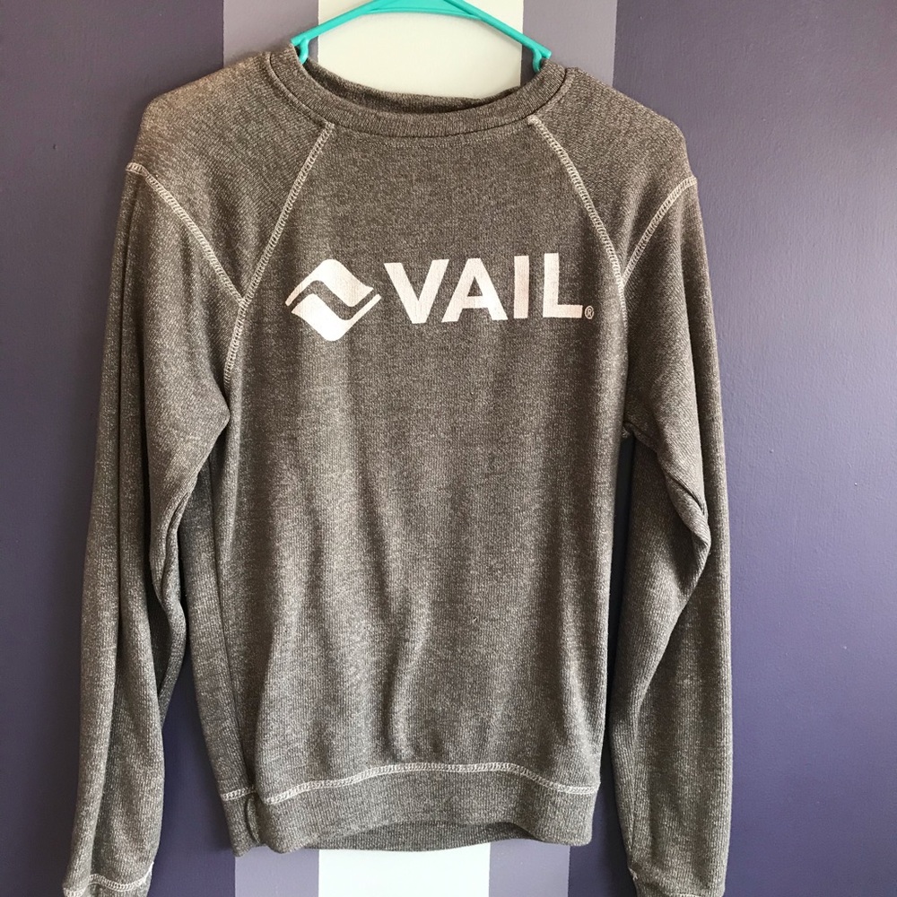 grey crew neck